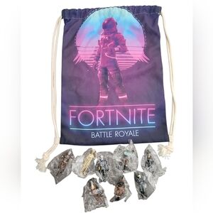 Fortnite Battle Royale Drawstring Bag With 8 Fornite Figuerines